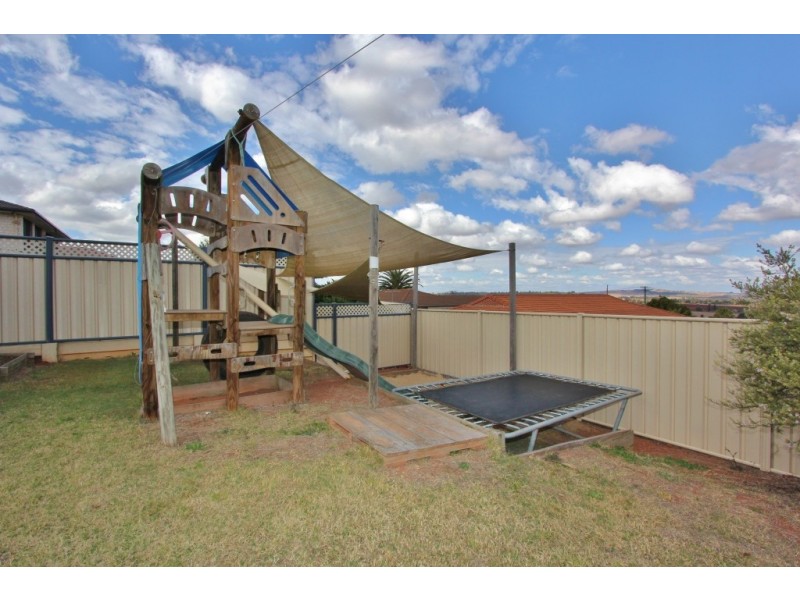 21 Freeman Crt, Kingaroy QLD 4610