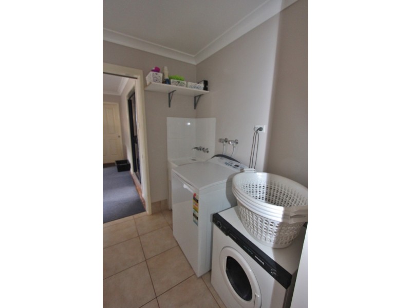 21 Freeman Crt, Kingaroy QLD 4610