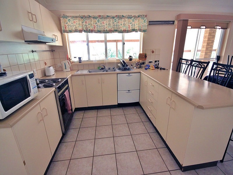 3b Murray Pde, Kingaroy QLD 4610