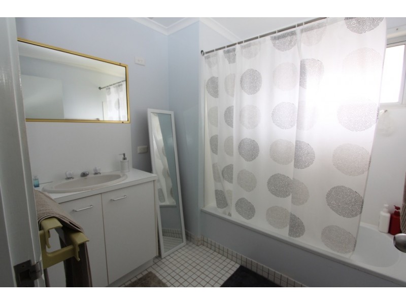 15 Windsor Circle, Kingaroy QLD 4610