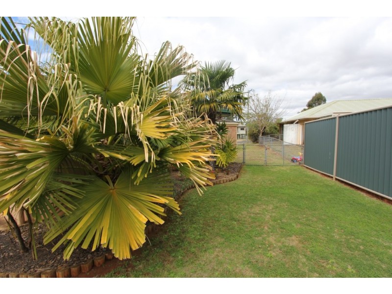15 Windsor Circle, Kingaroy QLD 4610