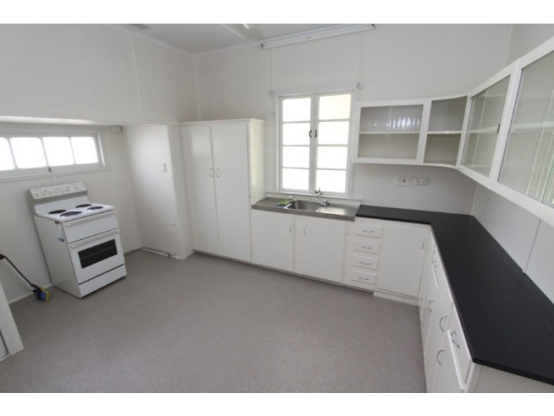 30 Belle Street, Kingaroy QLD 4610