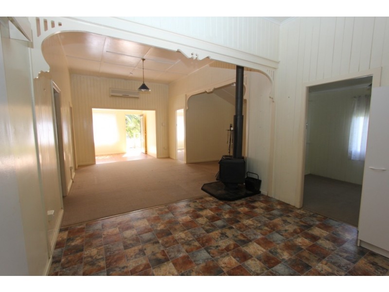 17 Reen St, Kingaroy QLD 4610