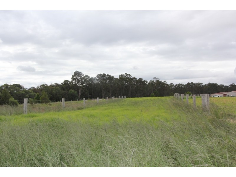 14 to 16 Diamond Crt, Kingaroy QLD 4610