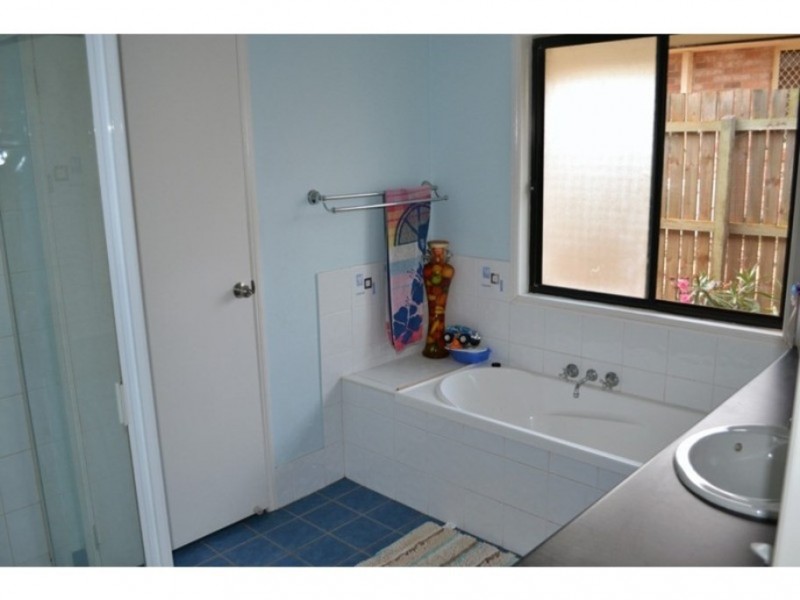 1/11 Tessmanns Rd, Kingaroy QLD 4610