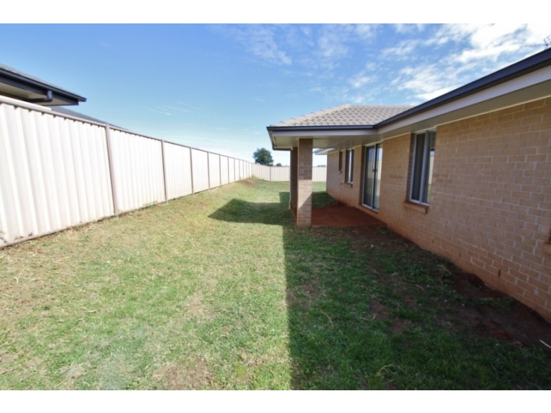 21 Casuarina Stret, Kingaroy QLD 4610