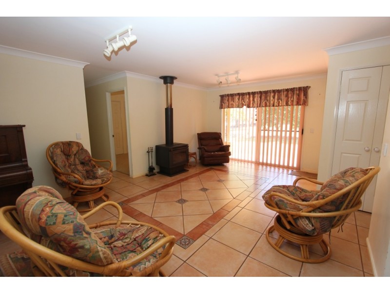 11a Booie Crawford Rd, Kingaroy QLD 4610