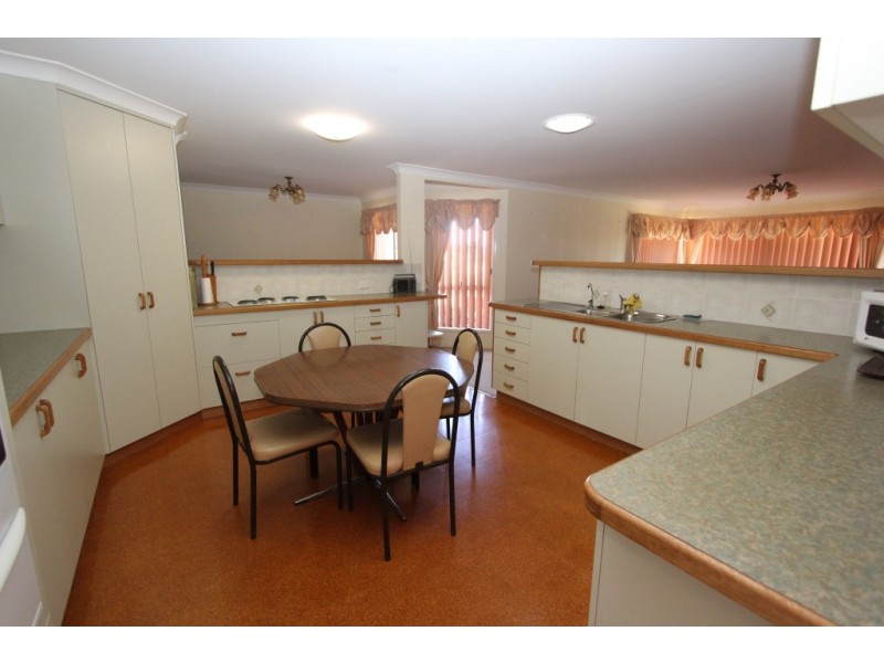 11a Booie Crawford Rd, Kingaroy QLD 4610