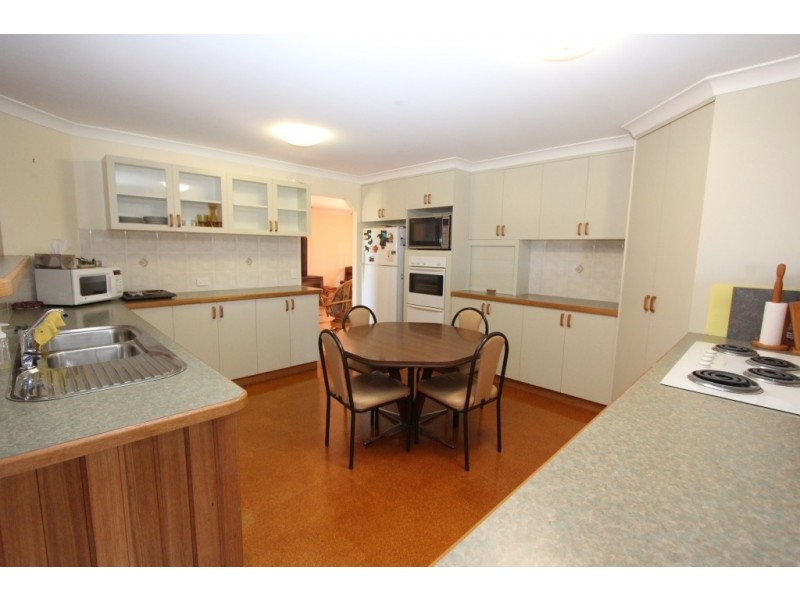 11a Booie Crawford Rd, Kingaroy QLD 4610