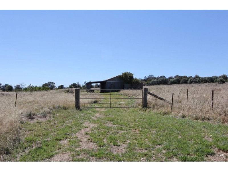 11a Booie Crawford Rd, Kingaroy QLD 4610