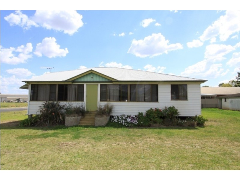 32 Alford Street, Kingaroy QLD 4610
