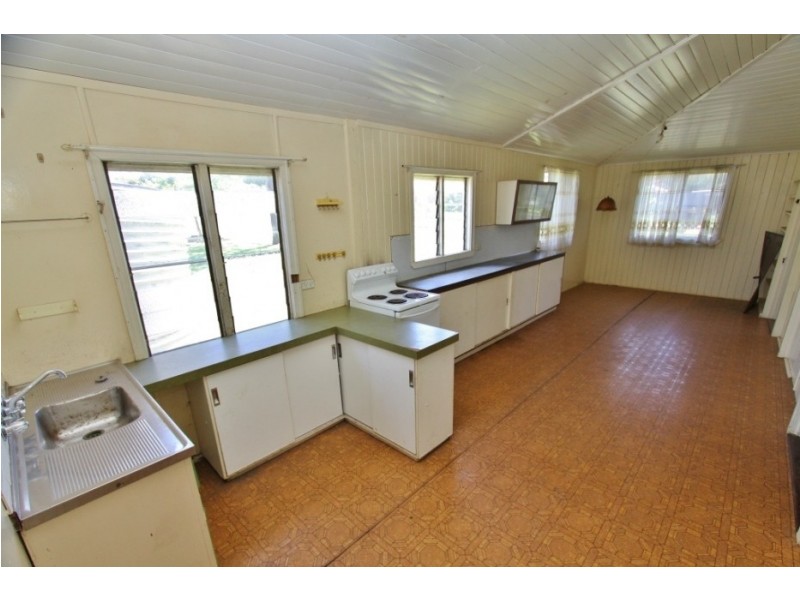 32 Alford Street, Kingaroy QLD 4610