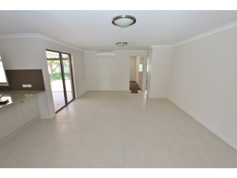 19 Reservoir Street, Kingaroy QLD 4610