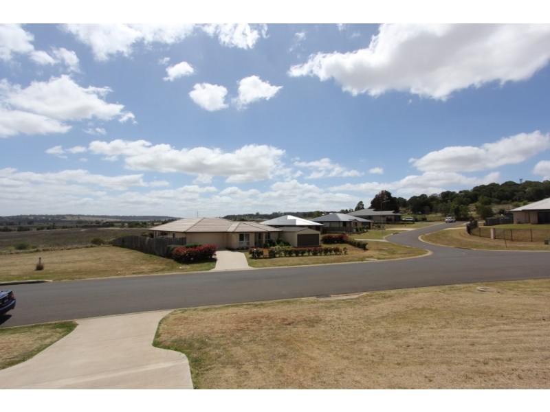 29 Banksia Drive, Kingaroy QLD 4610