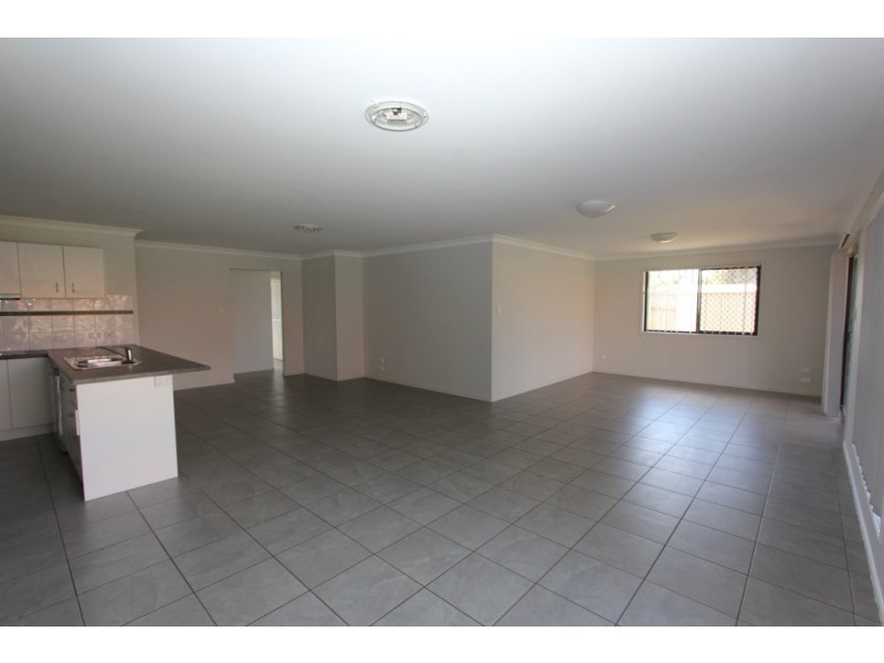 8 Clark Close, Kingaroy QLD 4610
