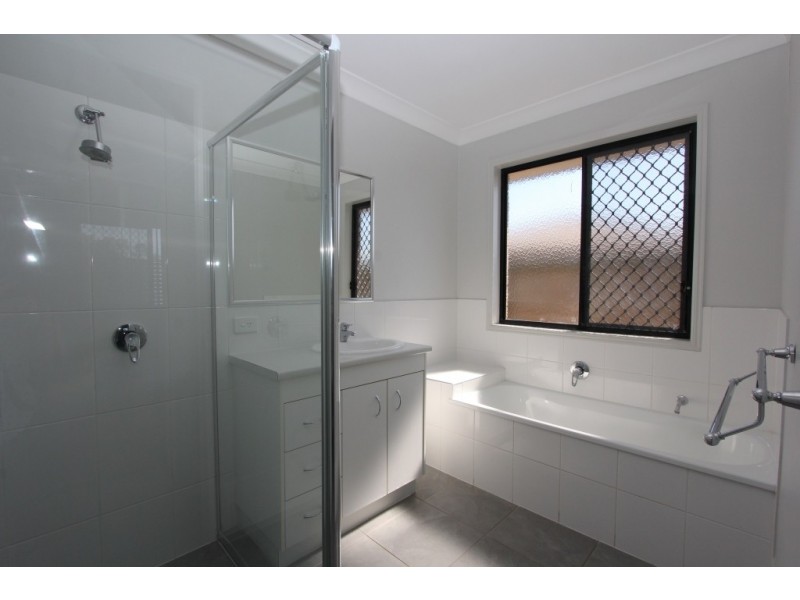 8 Clark Close, Kingaroy QLD 4610