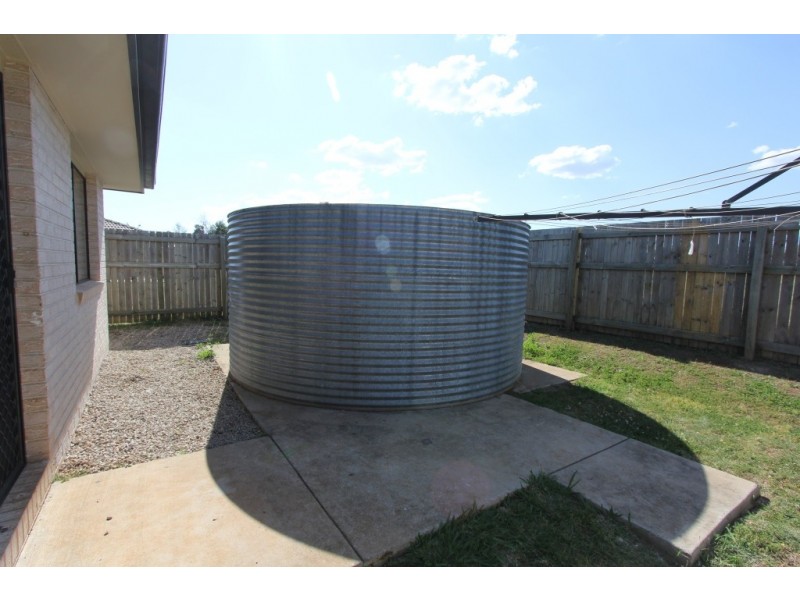 8 Clark Close, Kingaroy QLD 4610