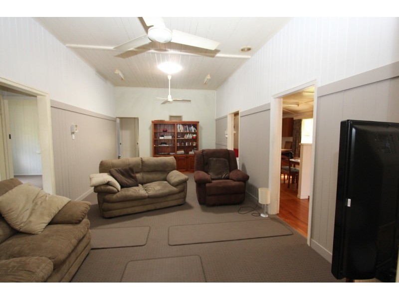 11 Gooyong St, Kingaroy QLD 4610