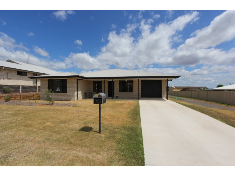 30 Bernard Cres, Kingaroy QLD 4610