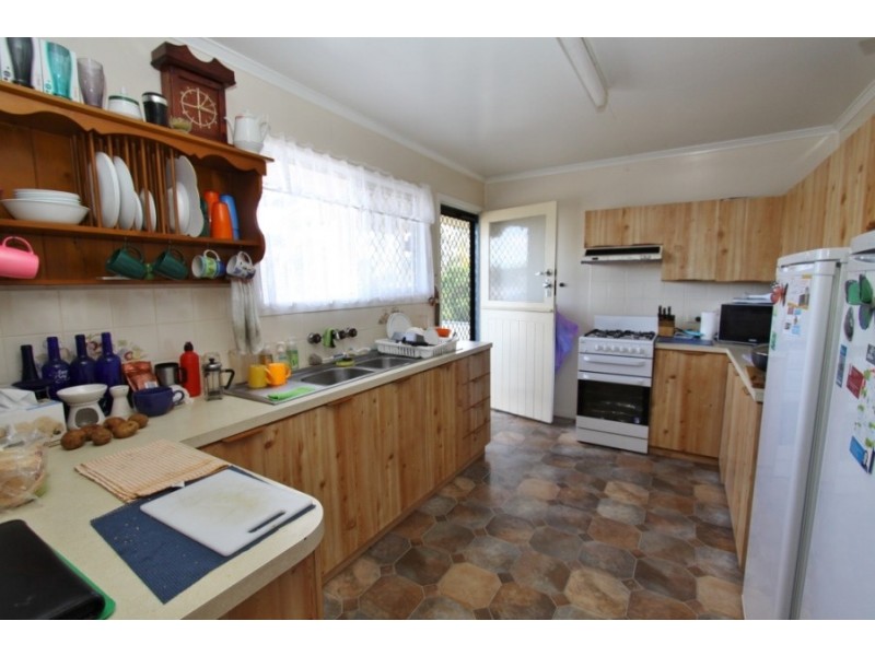 8 Baron Street, Kingaroy QLD 4610