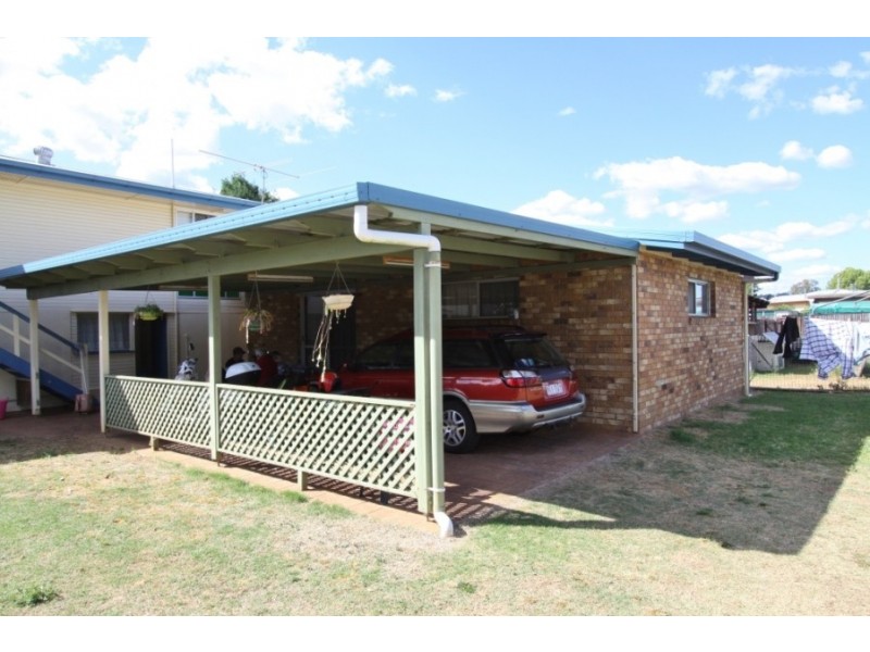 8 Baron Street, Kingaroy QLD 4610