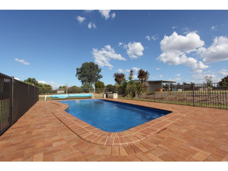 4 Brittany Court, Kingaroy QLD 4610