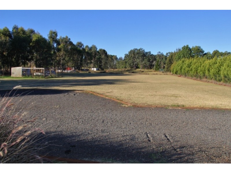 24 Earl Street, Memerambi QLD 4610