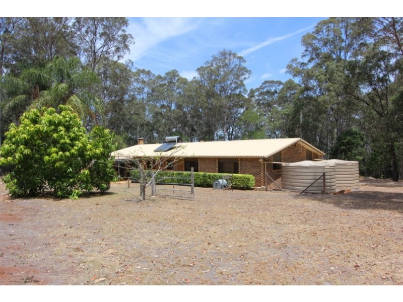 10 Geale Street, Kingaroy QLD 4610