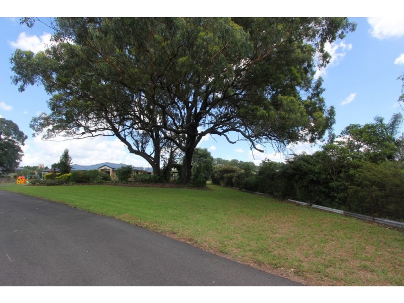 11 Tidar Crt, Kingaroy QLD 4610