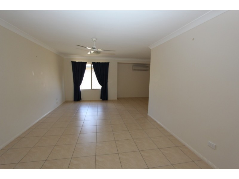 17 Bottlebrush St, Kingaroy QLD 4610