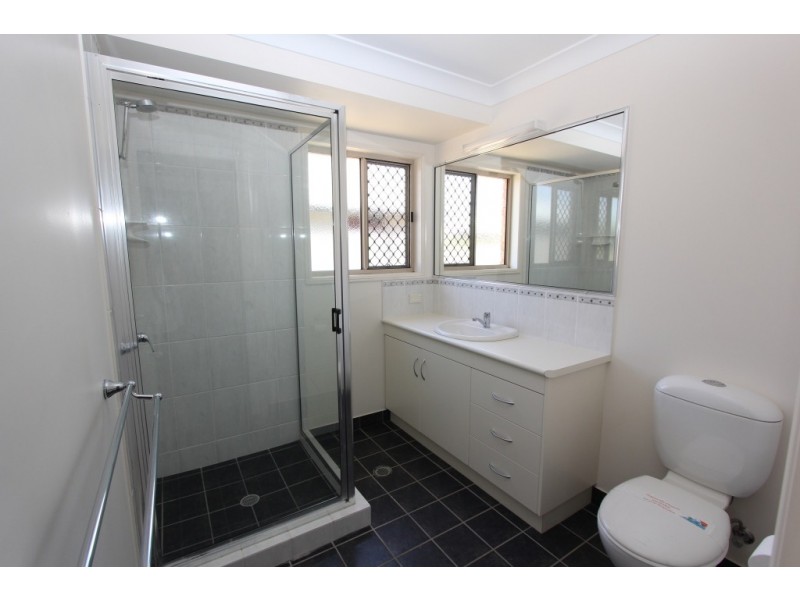 17 Bottlebrush St, Kingaroy QLD 4610