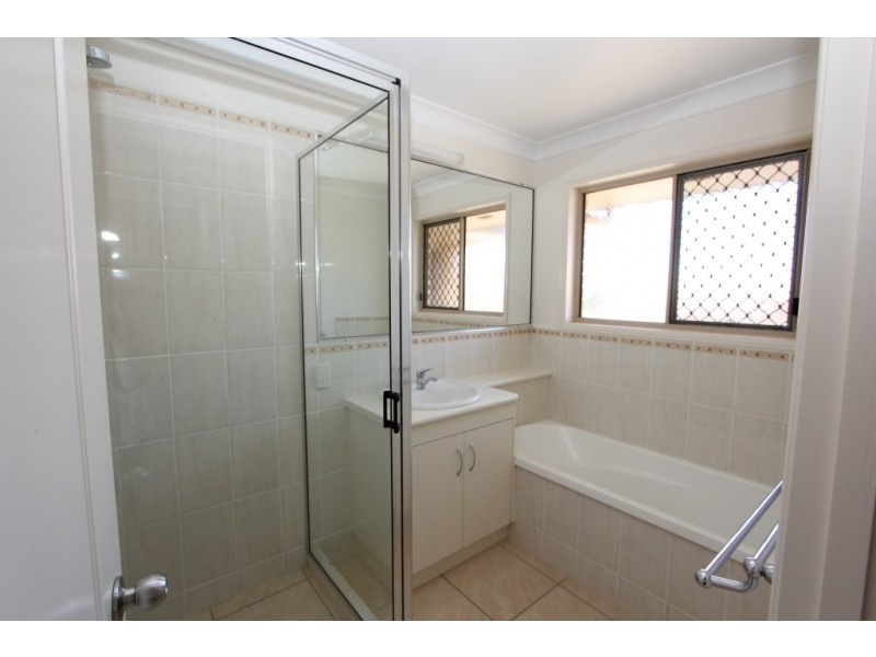 17 Bottlebrush St, Kingaroy QLD 4610