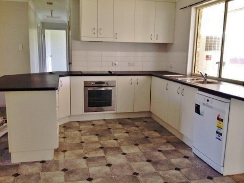 34 Scott Close, Blackbutt QLD 4306