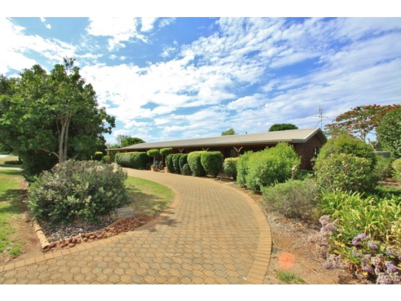 8 Tarong Drive, Kingaroy QLD 4610