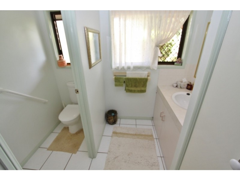 8 Tarong Drive, Kingaroy QLD 4610