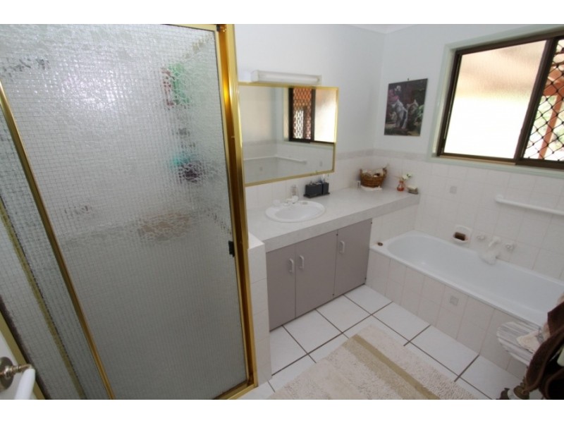 8 Tarong Drive, Kingaroy QLD 4610