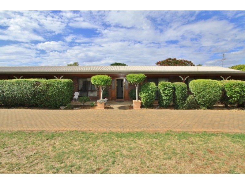 8 Tarong Drive, Kingaroy QLD 4610