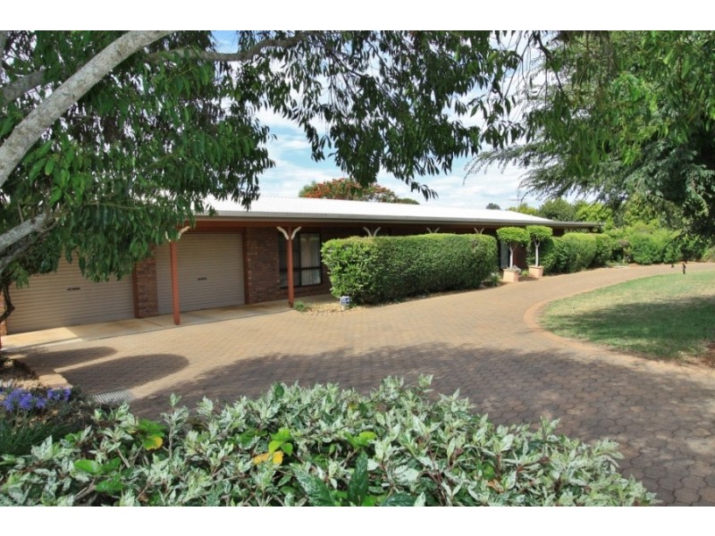 8 Tarong Drive, Kingaroy QLD 4610