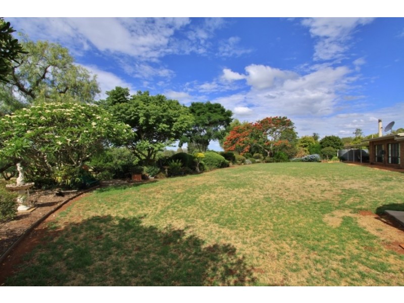 8 Tarong Drive, Kingaroy QLD 4610