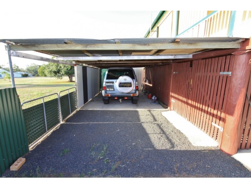 27 Rodney Street, Proston QLD 4613