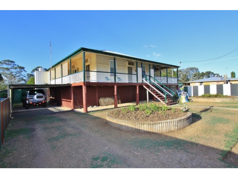 27 Rodney Street, Proston QLD 4613