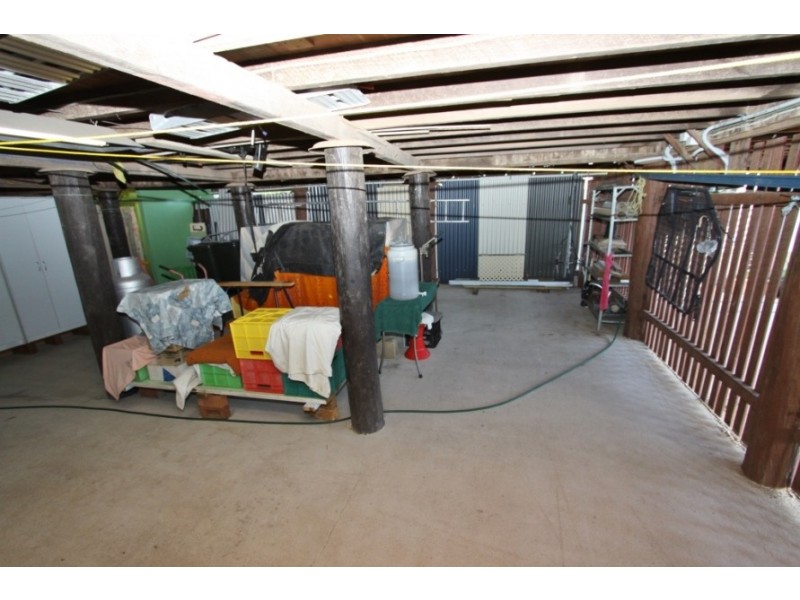 27 Rodney Street, Proston QLD 4613