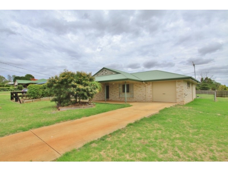 14 Frederick Street, Wooroolin QLD 4608