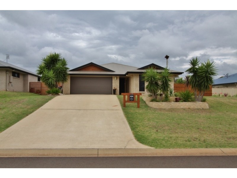 14 Bridgeman Pde, Kingaroy QLD 4610