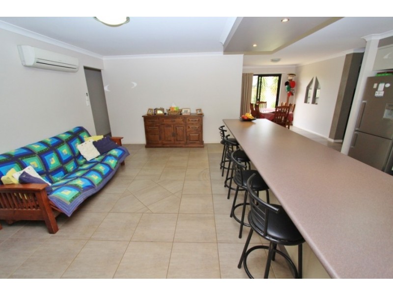 14 Bridgeman Pde, Kingaroy QLD 4610