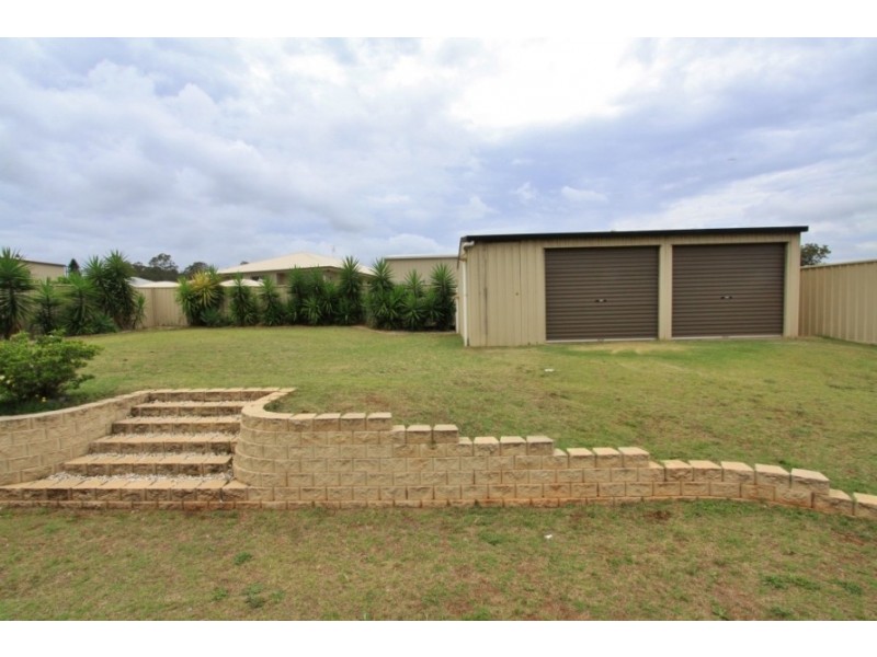 14 Bridgeman Pde, Kingaroy QLD 4610