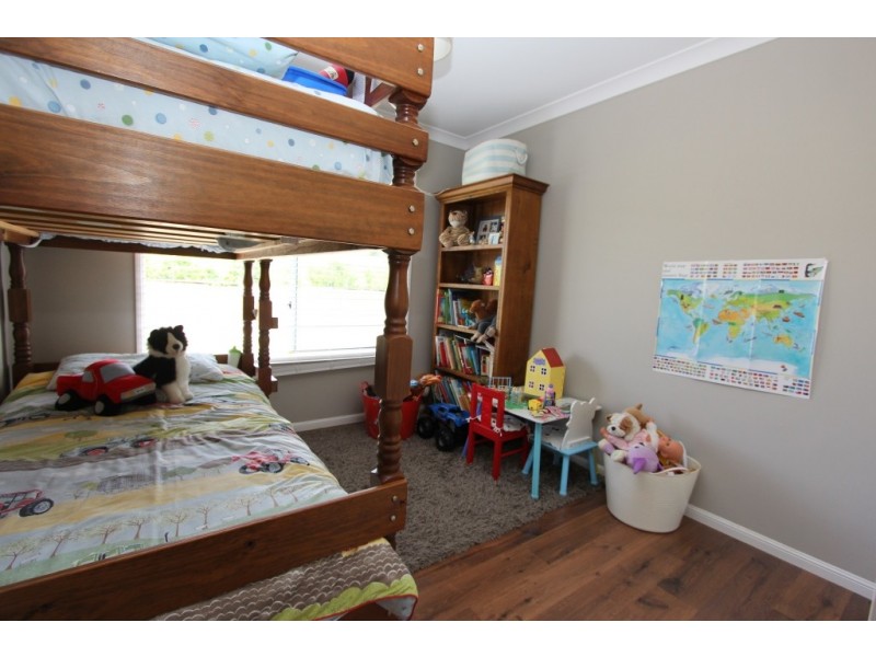 5 Crows Ash Crescent, Kingaroy QLD 4610