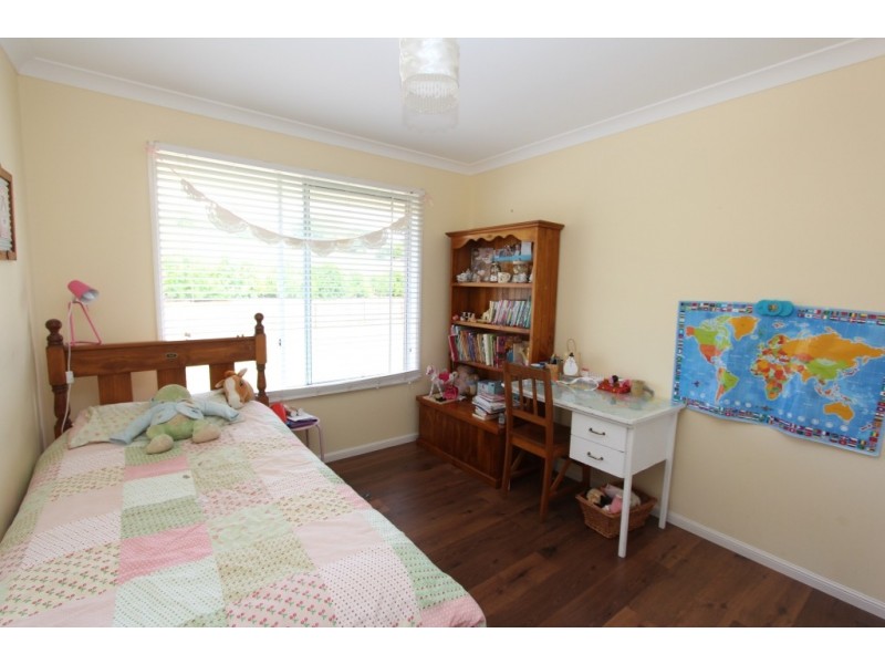 5 Crows Ash Crescent, Kingaroy QLD 4610