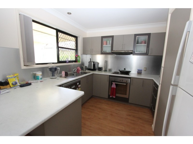 12 Andrew St, Wooroolin QLD 4608