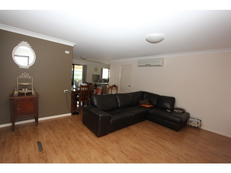 12 Andrew St, Wooroolin QLD 4608